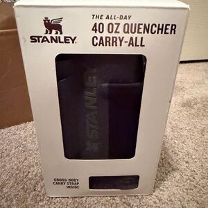 Stanley Black Quencher Carry-All 40 oz